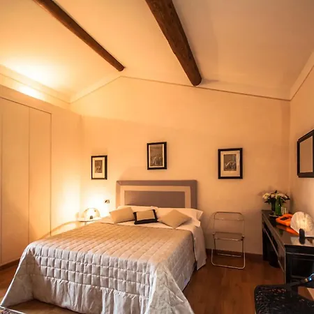 לינה וארוחת בוקר Podere La Rondine פראטו