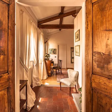 Podere La Rondine Bed and breakfast 3*