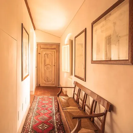Podere La Rondine Bed and breakfast 3*